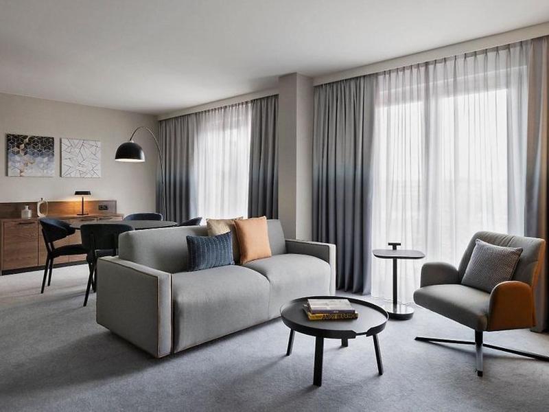 0FD0195A6FCD84E00D097FCF4C7101A7