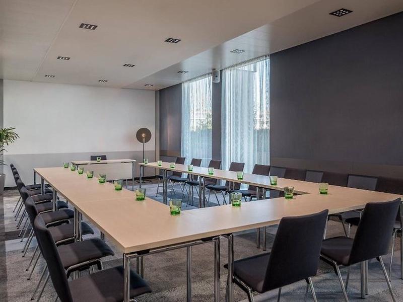 64E962FC0E001C3C46F921F1BAB4D90A