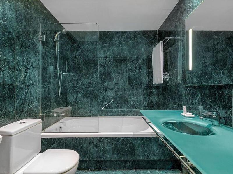 B5B72330BFA7D7DF5EBB0BE8B90F3052