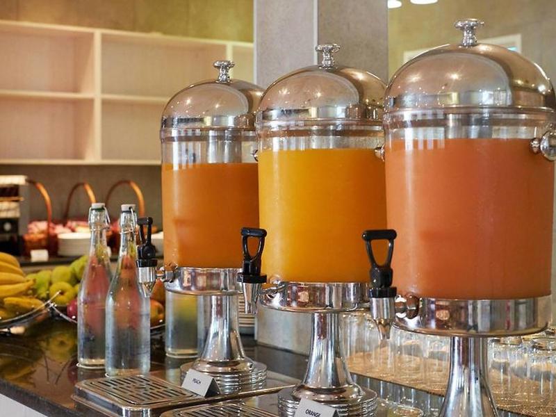 5C8EF0D6C3A05797CF9B1B8457A14A7C