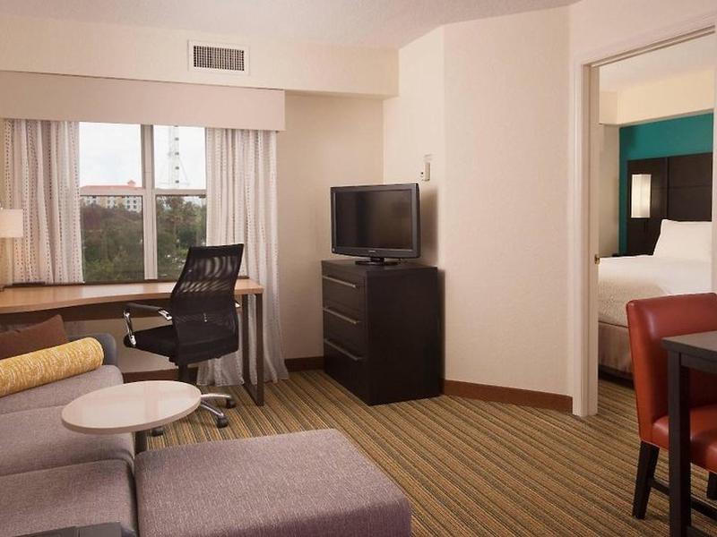 2FAC1E1B7035A458A071C5C8268198B6