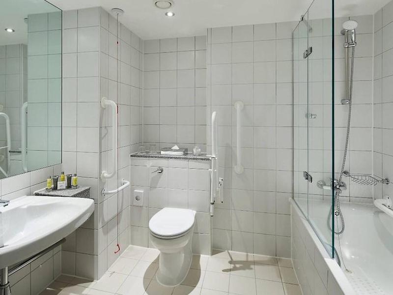 49EB2289B694F5DC1F4156CF7DB688E5