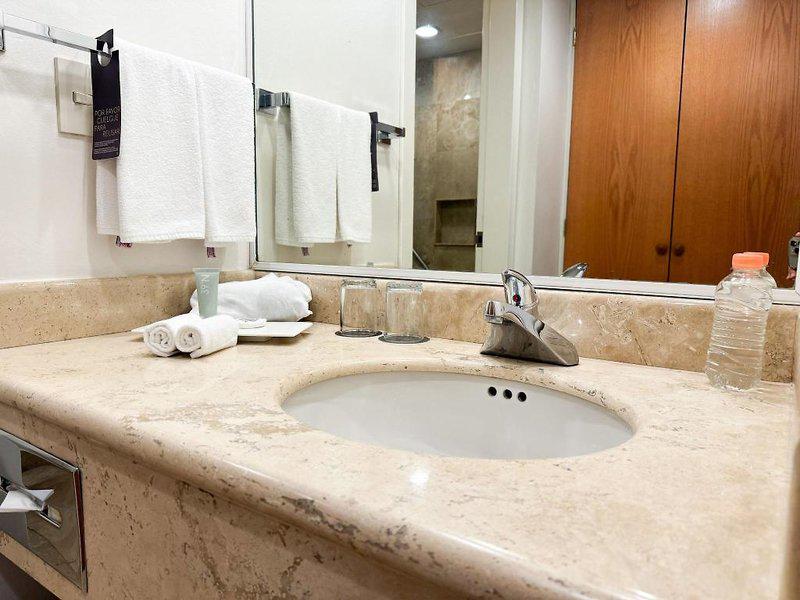 BB670CD76A03745FA3BD0E3BFEEA98DB