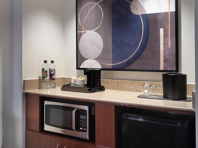 FDD202FAD61C2DD3B0C6CFD69E7C9B99