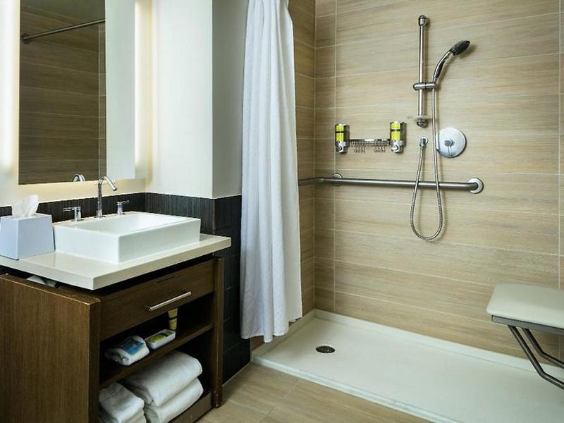 C99FE761D3B02281FEAB4CF13E1C3A98