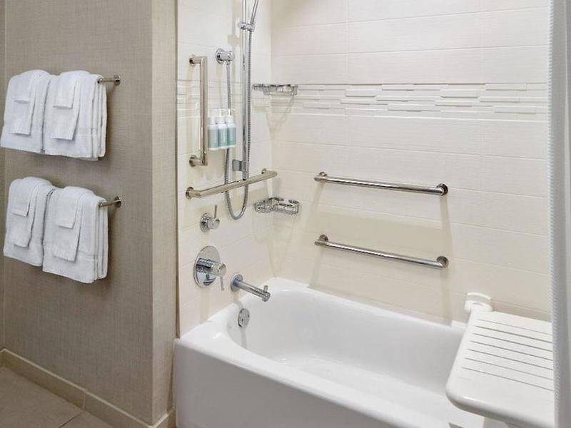 4905D43189B65C82FF853E979F780649