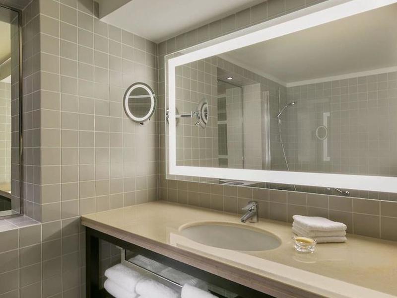 267F2F421E82838F86A323DF33E7843A