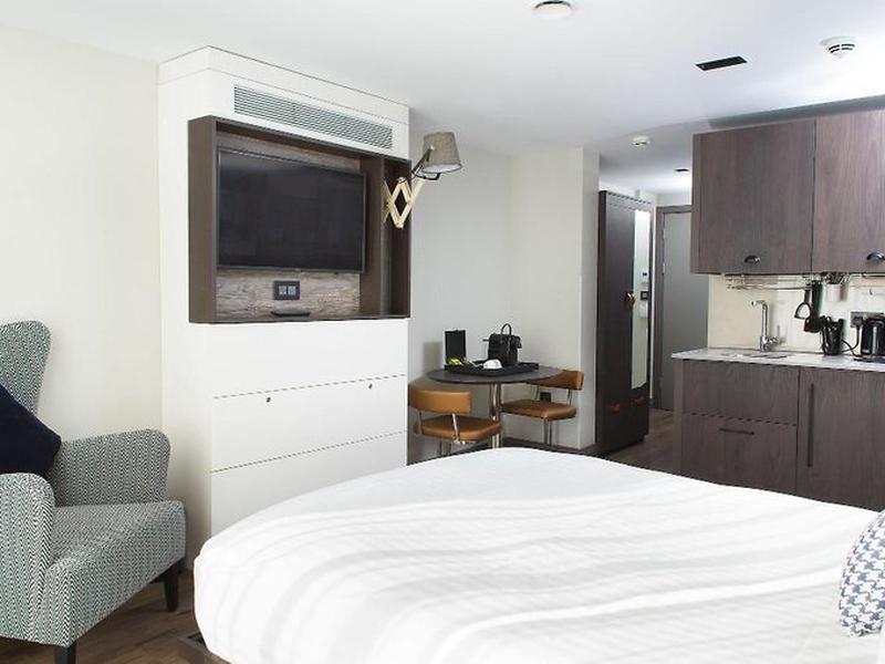 1D8D1FF99B3D98FC7270BC06E42D0E01