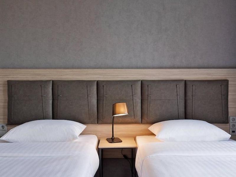 B889AA0809DFC4DF06A459DBA2A2E6E3