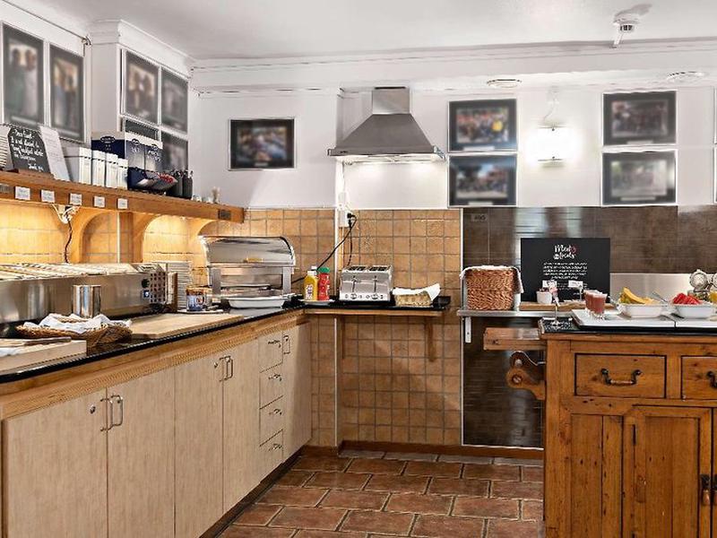 79DC1C064DFE200FCE8FF6A1D8595EC4