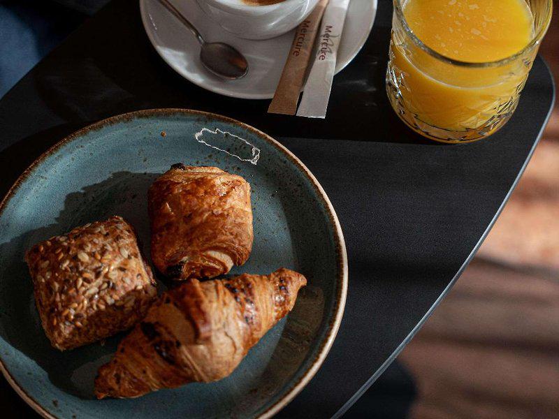 BAB83729BD33056B2EE5525B9AB3AEA2