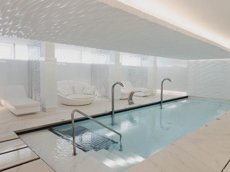 AD8A3BC113F065EF1D16273FA9E50279