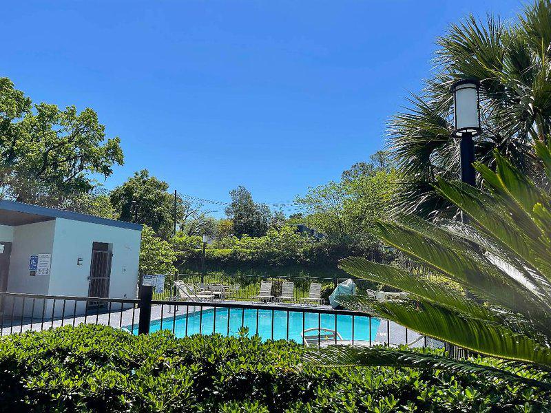 04E5DF3B8E396DBC69603F8A5BA18593