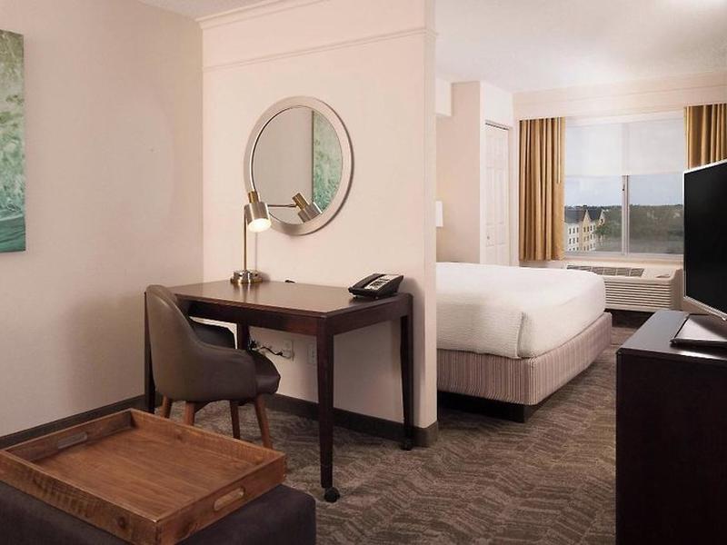 E37F04A9BB56E82634275CBA6F021AC0