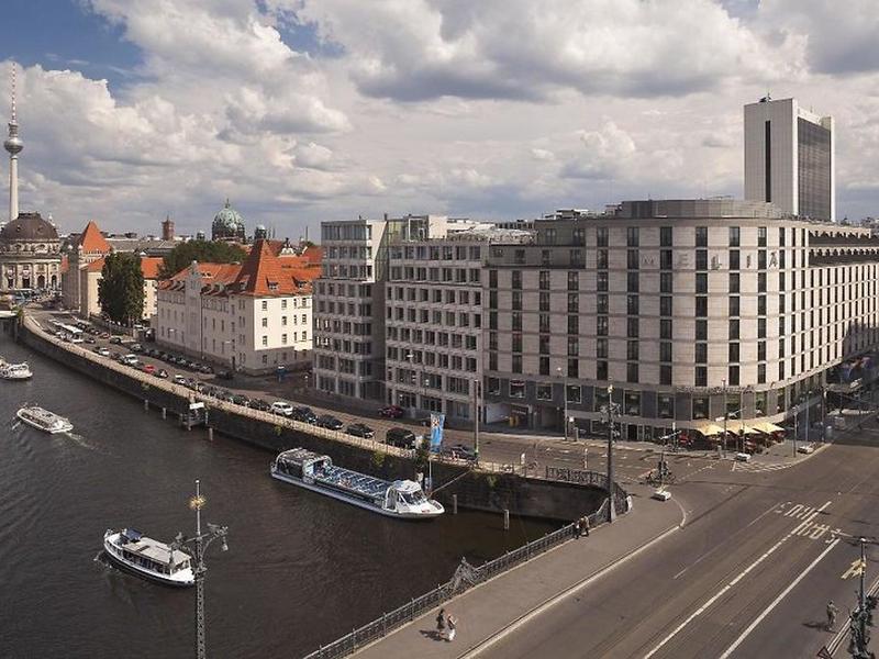 AC92EDC67ABEDE92D746AAF9A8DC44F1