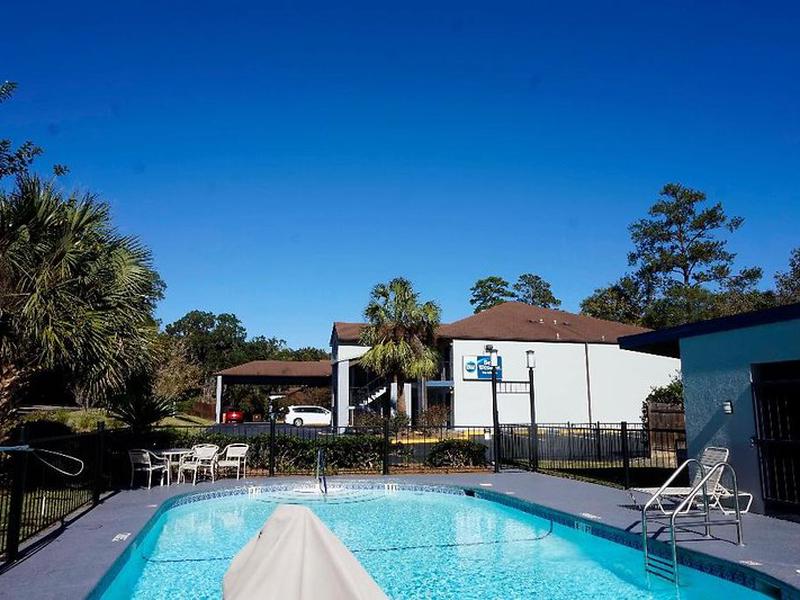 EB0F434AC8B8A3600BC17886B22D1E3D