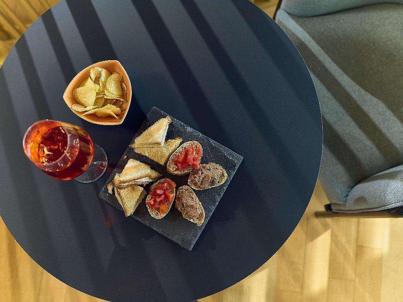 6A78FE2D6100698DD25711E57B7DE78A