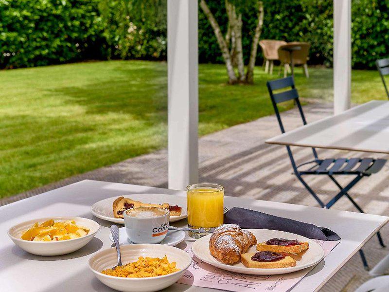 06FD7530154BABB13D30844518364A86