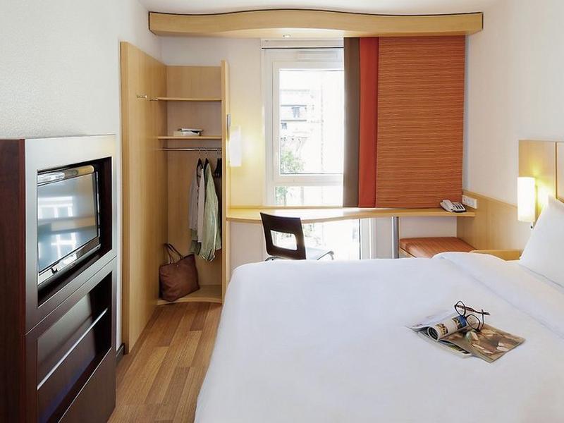 B74E3B0FCD8E9153723E912E106FDE8B