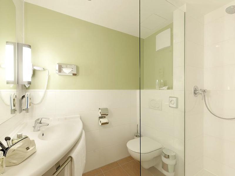 2DD3265F490441B1746F02A8939B5648