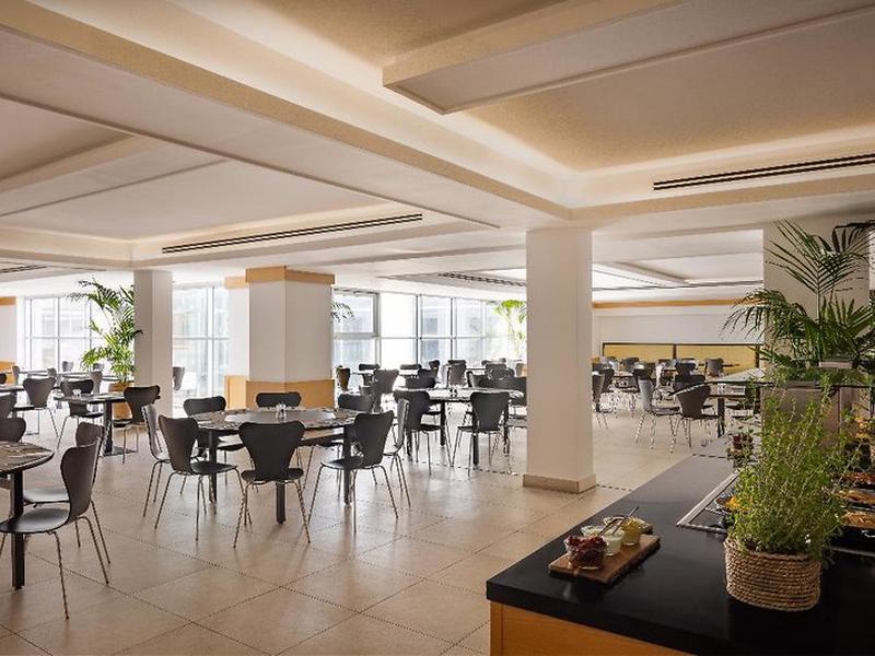 7F6C0861136480E0601F5930048D9218