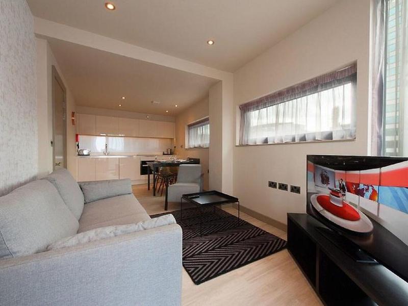 11D2CADC534874883F0ACB12283E7082