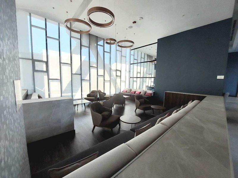 932C23F046665E4BD268B9EBF1AD4A39