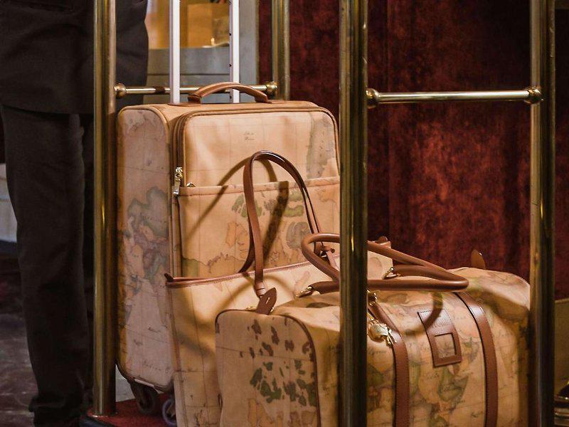 6B186FEC54D11E8F3AA2422B9AEBE2BC