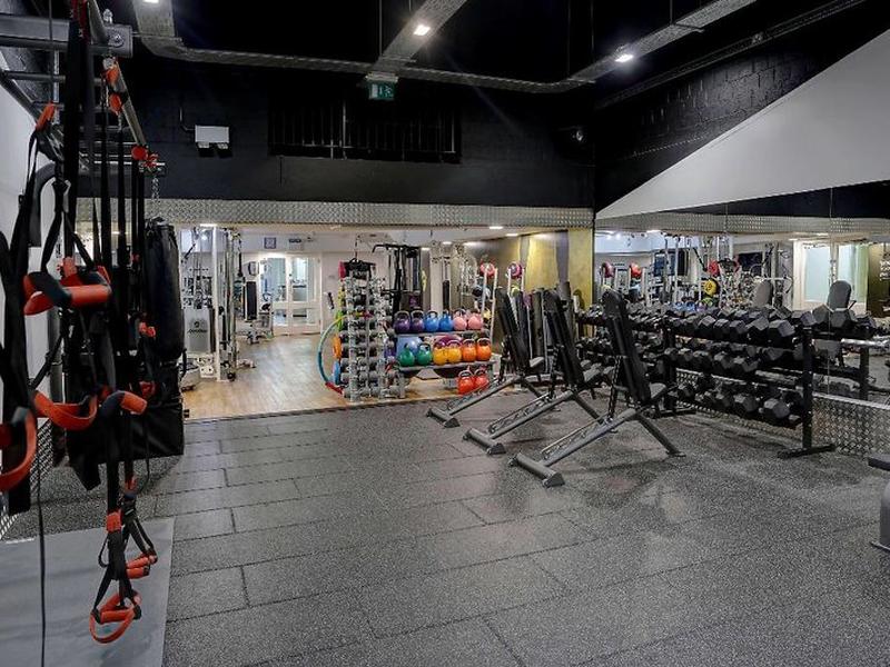 E97B0DF1DA31F7AB3B3195DCBD0C9E33