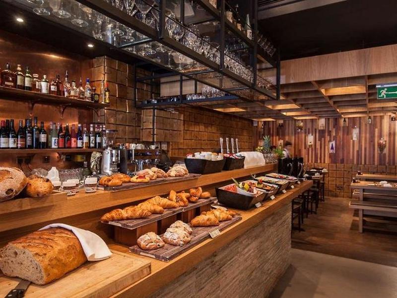 1818DA2079745F4E85ED7EAE00CAB067