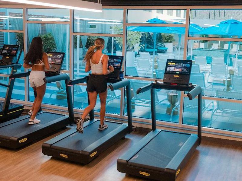 F78CE672E55F69909379AF6062E4617E