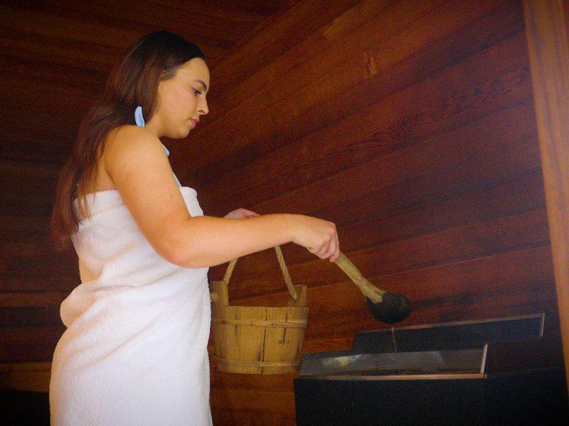 CA81AB2C9BE19F1B155178F4D2531D33