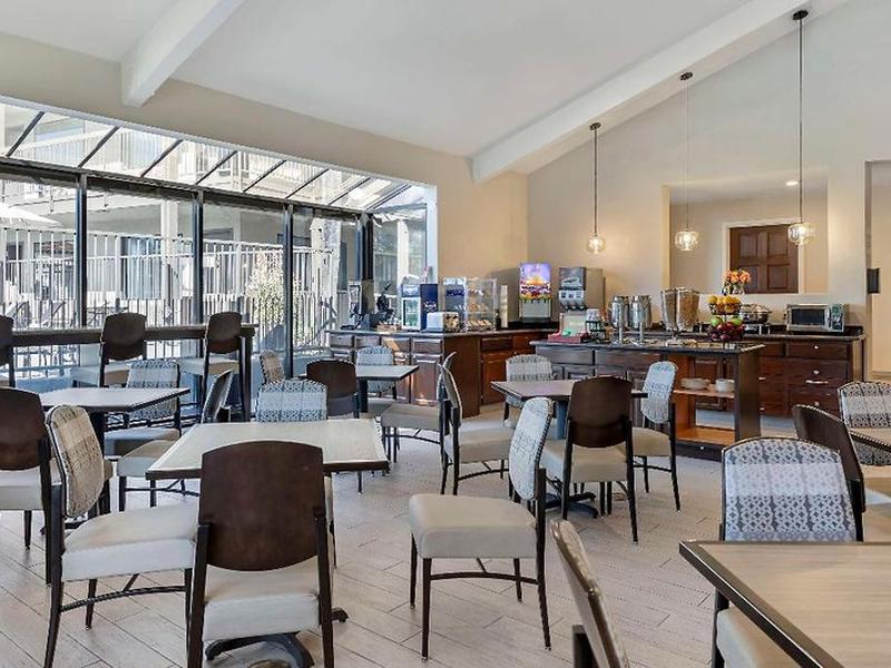 0C70D615354822BFB5B99349A2FF36D1