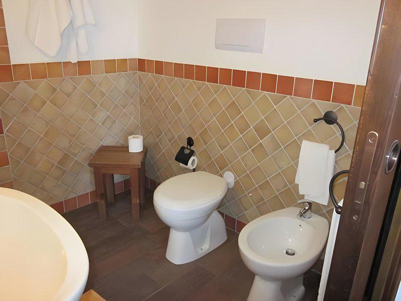 6D9C14535F2D74BB81B865A972C07FB1