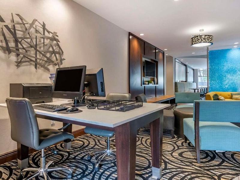 5315DCA4D83B4A042301D7FB1CF8331A