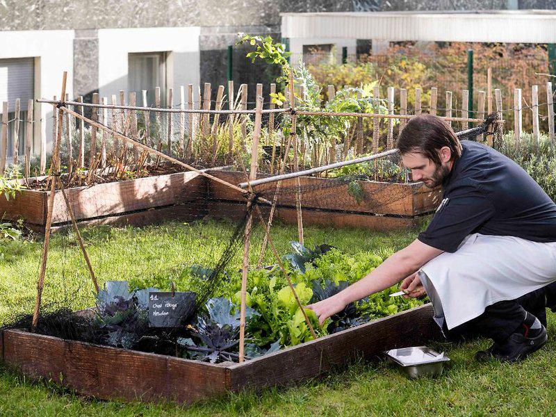 E657B2818ECDBEE940A7DABE1A364BE5