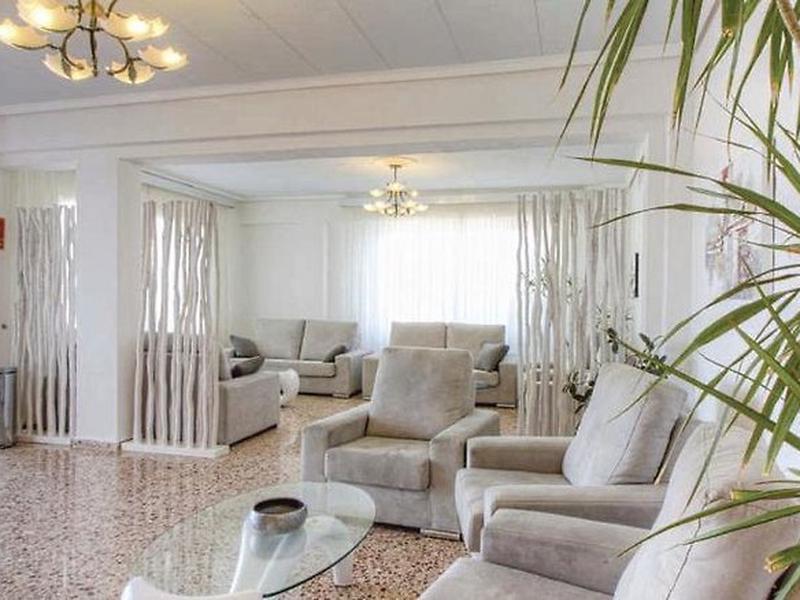 1210FDCD9D29C54C98F40384A7A072F9