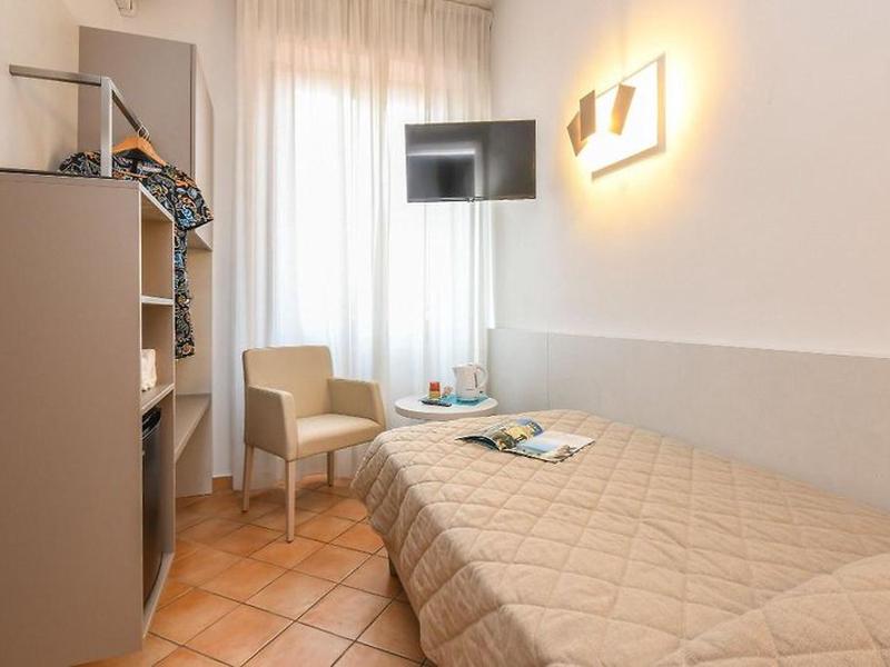 5844992ECC239E39E936D5B66F6AE208