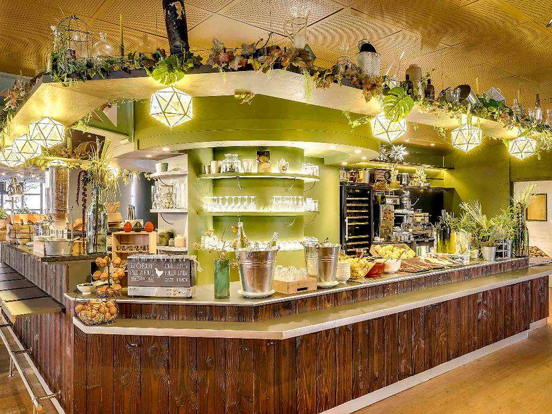 588D77C92037BEA66D3BE88F85F3985D