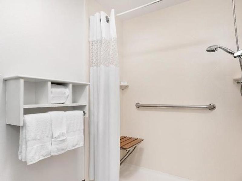 E73705F4AB52A12B8610B0256203E9CC