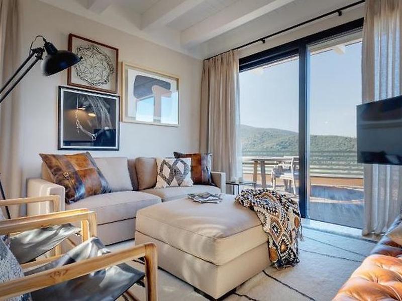 FAD3727DA1C93C07D7A539743E52F9DD