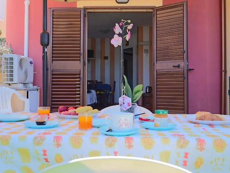 D69FB8B773C3A3A0A6C6D9D00377357A