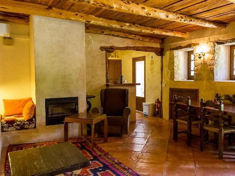 2DB726DD3E716A9CD1643935B4A4D749