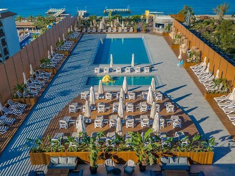 D6A10C719E6B7A451D15BEB5E92F619C