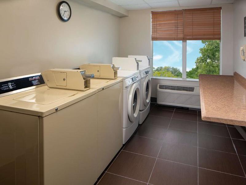 E54F4EFDCE99F12BF768A78243621B24