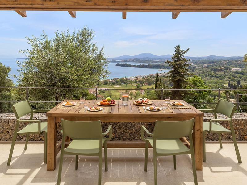 7F49E40493F646F501F4C46CD35A2078