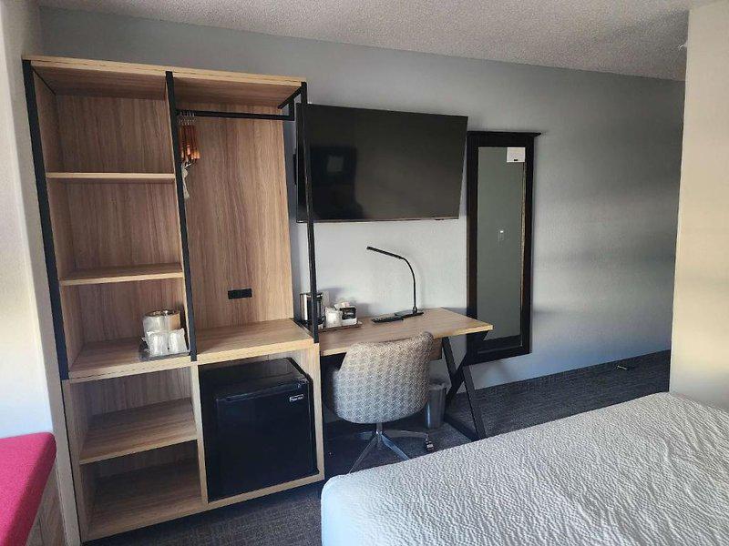 CD599FBE30EBE89A39FBC8E1DC12D2B2