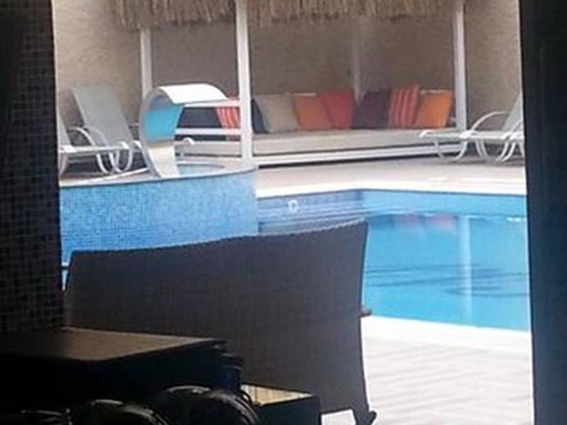 Lavinia Apart & Hotel