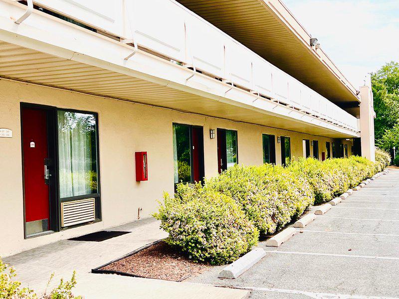 4FF0CC3E683C2EB4B8075F89F40E7236