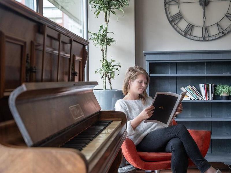 824B2B420E8F7A0C1025F8C9ED167E46